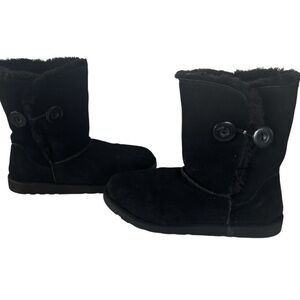 Kohl's Black Lining Faux-Fur Button Detail Winter Booties